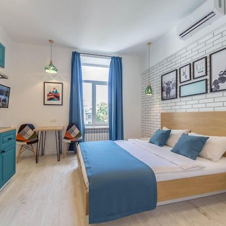 Apartments On Velyka Vasylkivska 47 キエフ エクステリア 写真