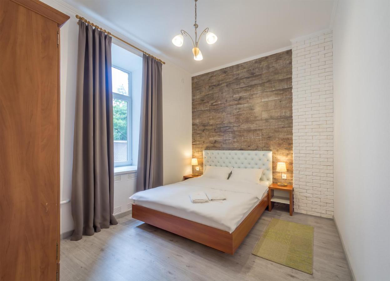 Apartments On Velyka Vasylkivska 47 キエフ エクステリア 写真