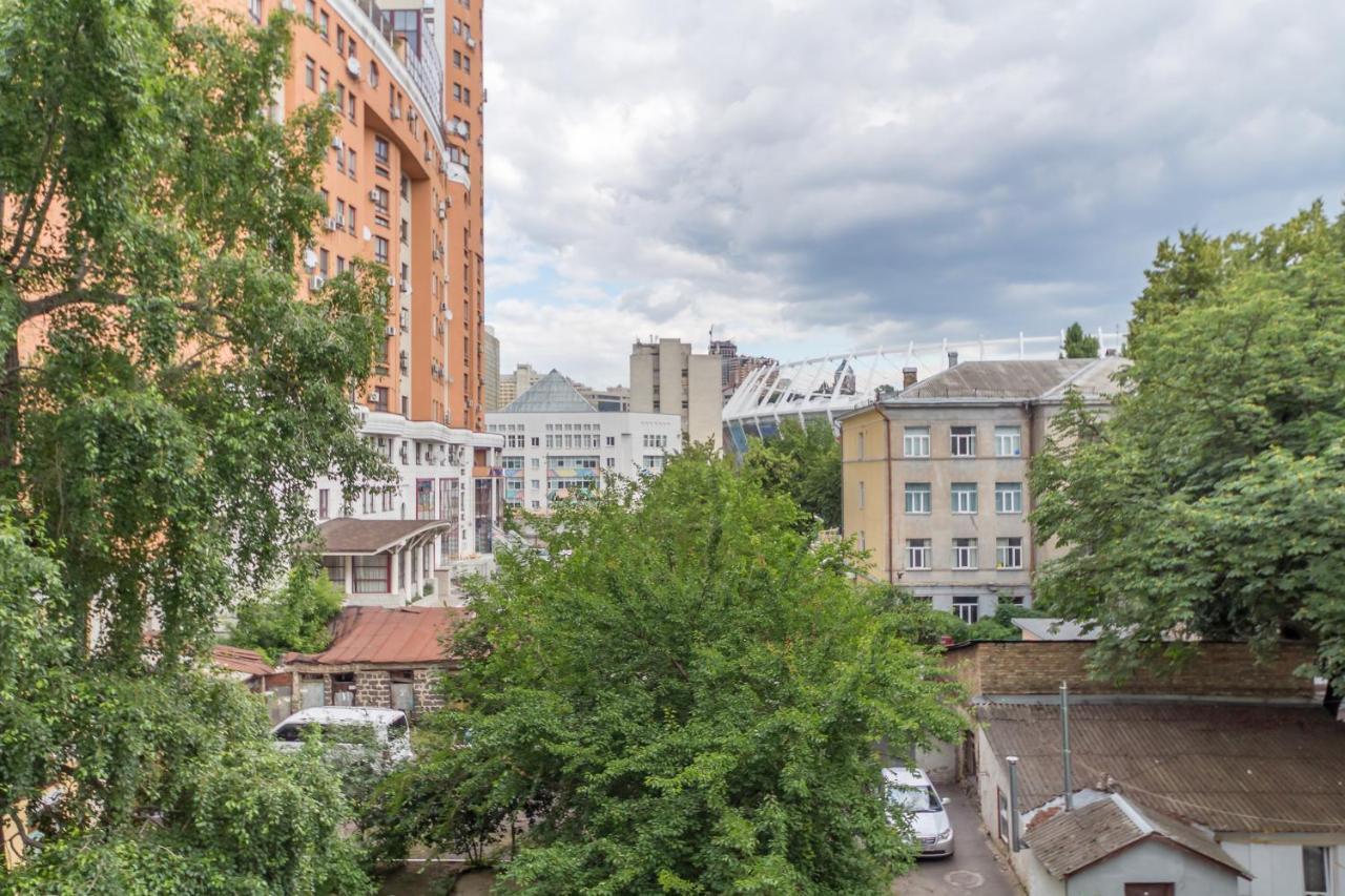 Apartments On Velyka Vasylkivska 47 キエフ エクステリア 写真